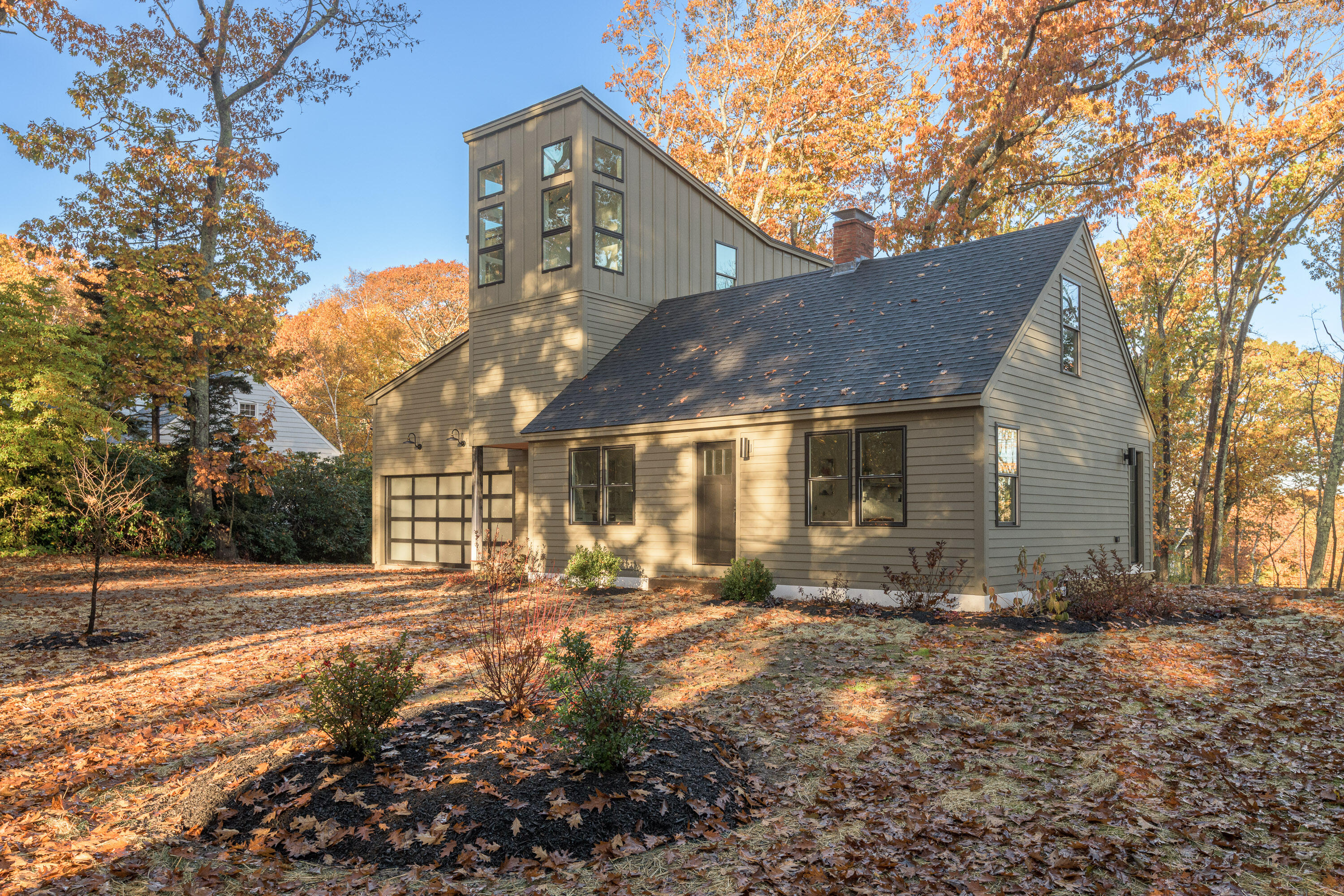 7 Avon Road Cape Elizabeth, ME 04107 - Photo 2 of 37 02_7 Avon Road_PGM_Print