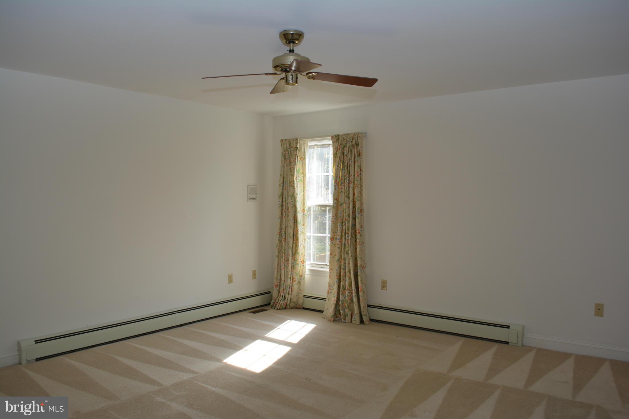 135 Gloucester Road Front Royal, VA 22630 - Photo 14 of 30 Bedroom (Master)