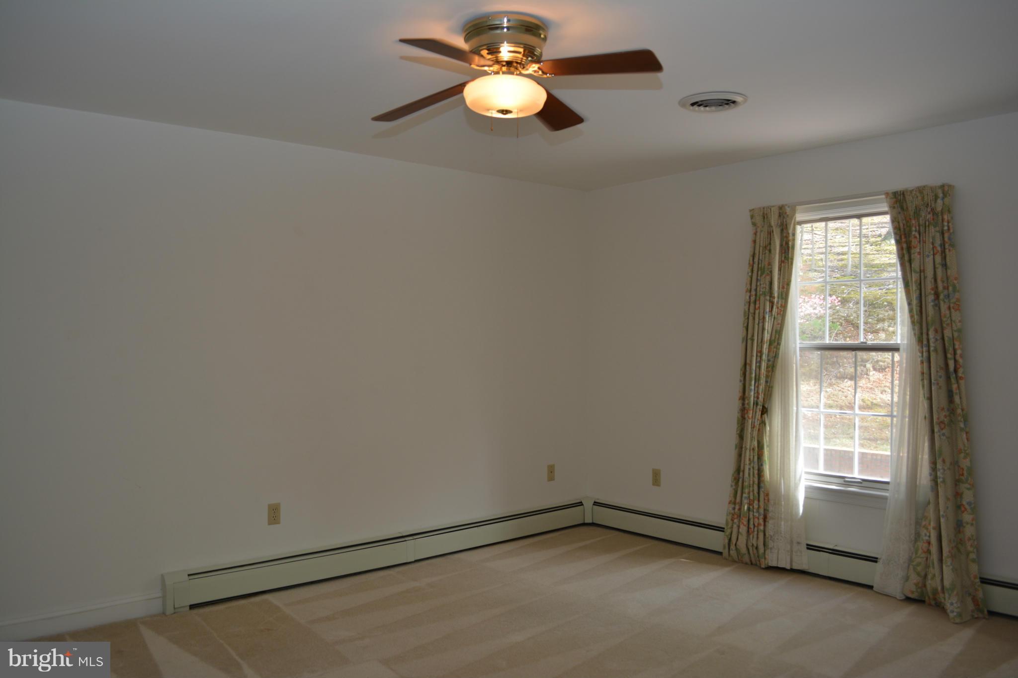 135 Gloucester Road Front Royal, VA 22630 - Photo 17 of 30 Bedroom