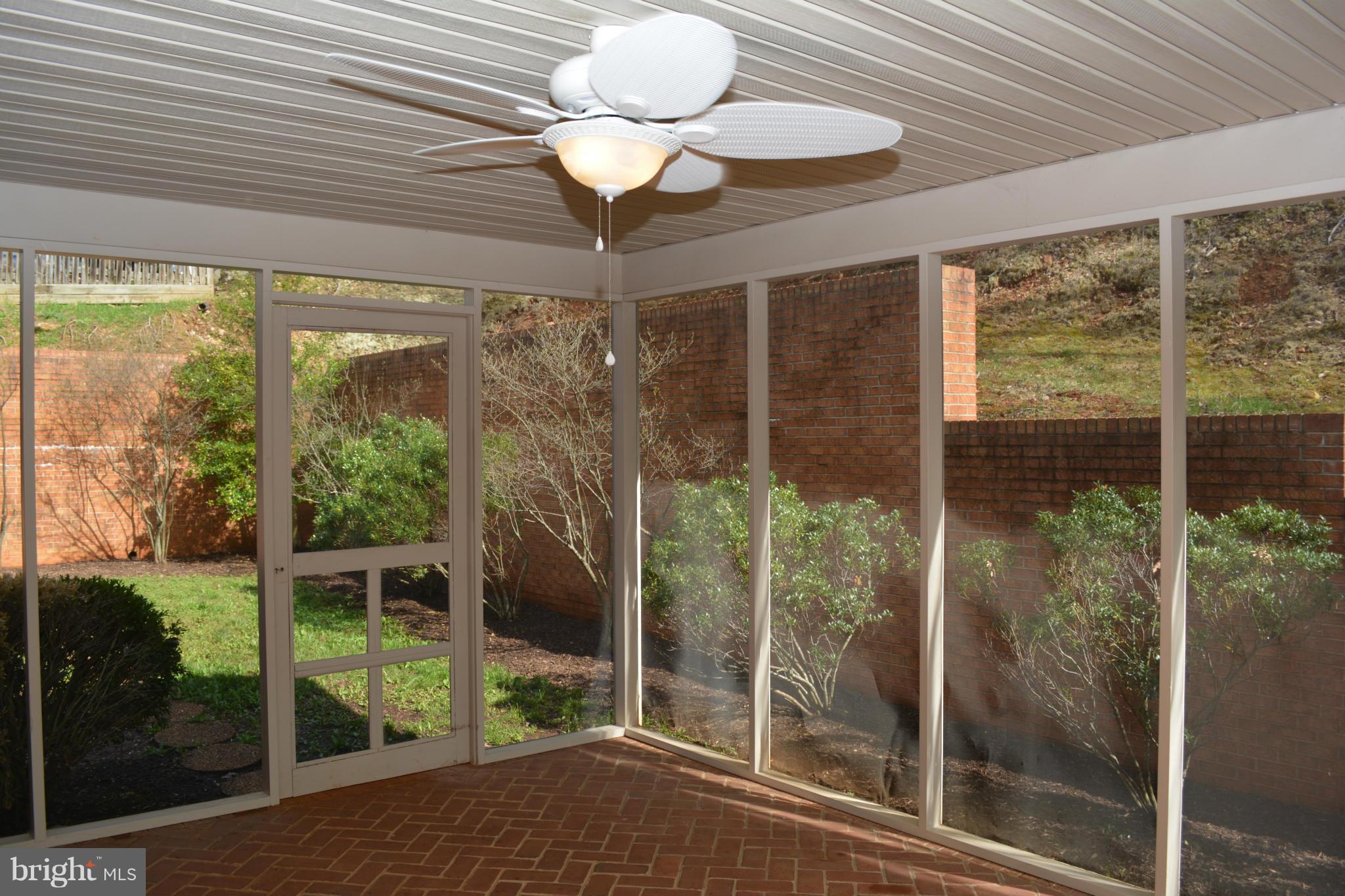 Screened in porch