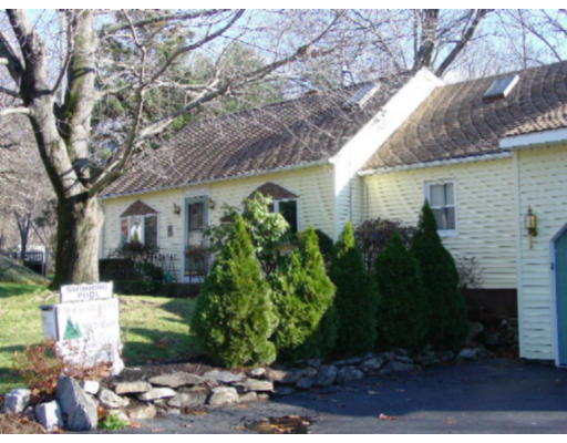 37 Carleton Road Leicester, MA 01542 - Photo 5 of 15 Gallery Image 5