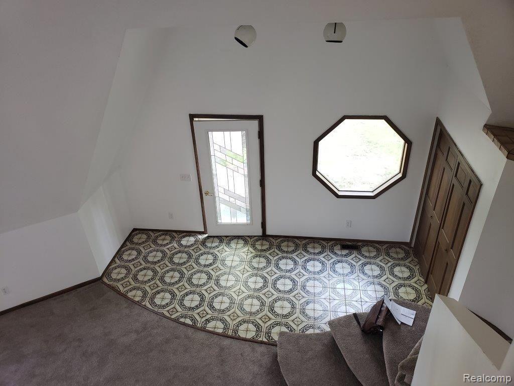 2228 North Henderson Road Davison, MI 48423 - Photo 7 of 52 Entry