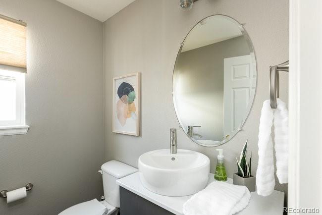 9932 Melbourne Circle Highlands Ranch, CO 80130 - Photo 16 of 32