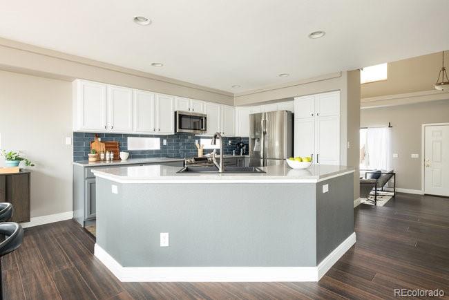 9932 Melbourne Circle Highlands Ranch, CO 80130 - Photo 9 of 32