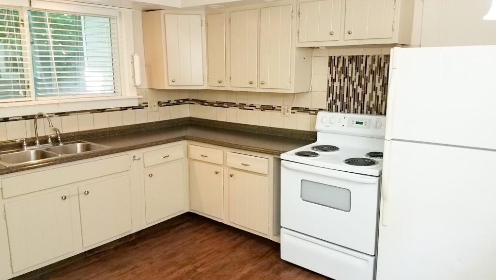 486 Union Street Bangor, ME 04401 - Photo 3 of 35 Kitchen2