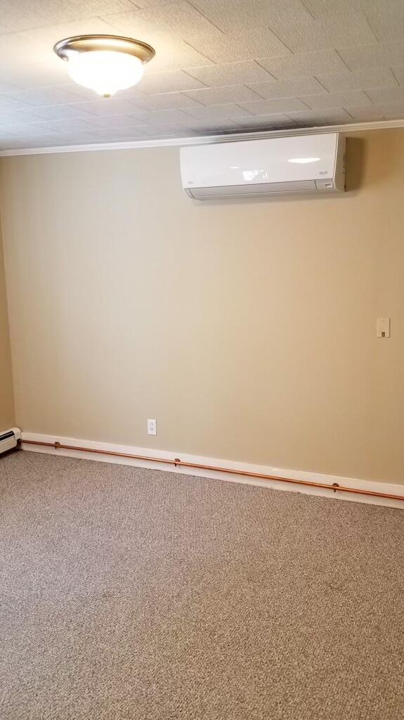 486 Union Street Bangor, ME 04401 - Photo 6 of 35 LivingRoom