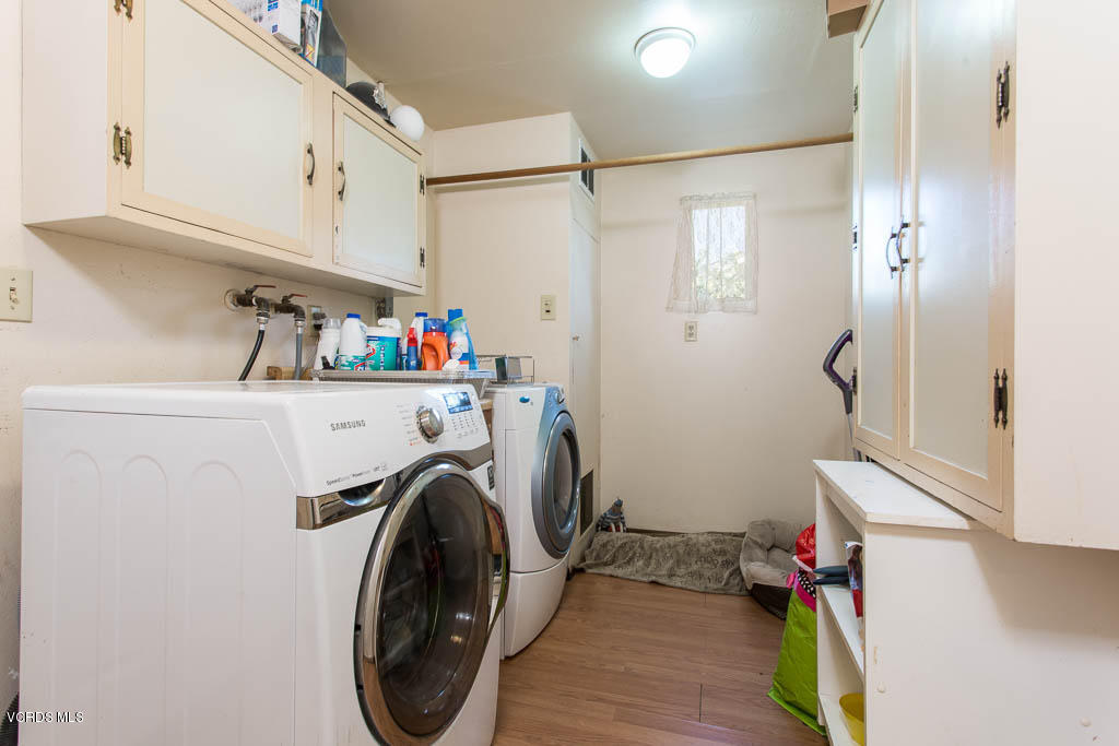 3607 Flood Street Simi Valley, CA 93063 - Photo 25 of 36 Laundry Room