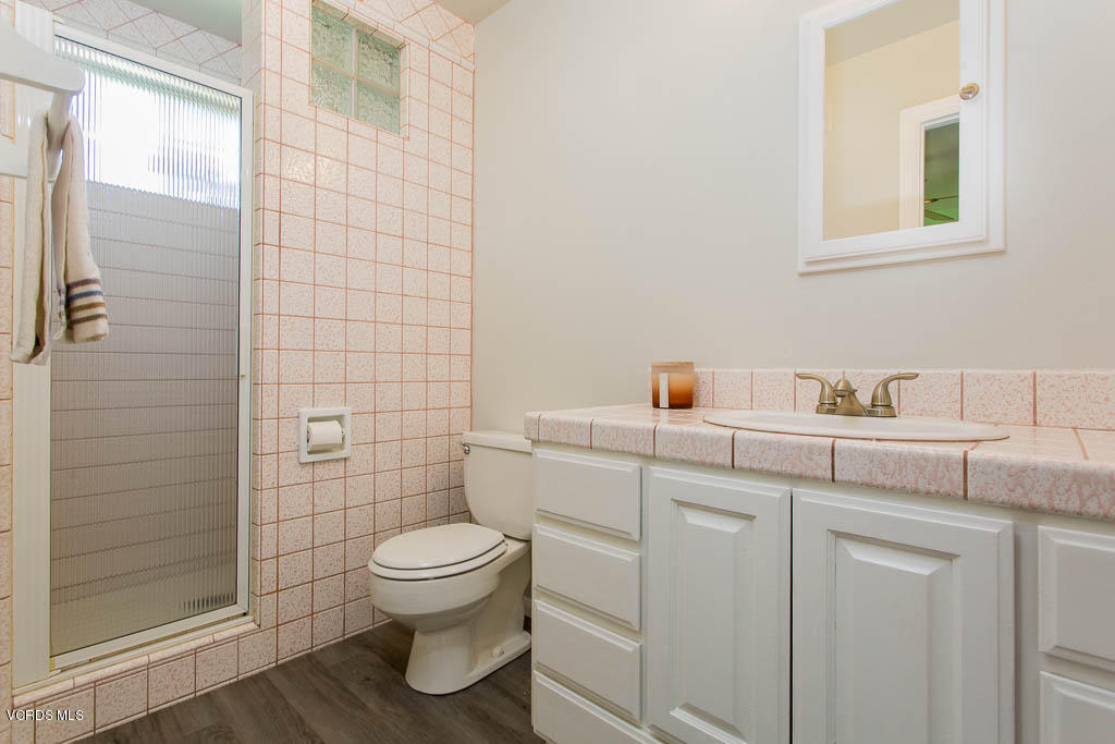 3607 Flood Street Simi Valley, CA 93063 - Photo 28 of 36 Master Bathroom