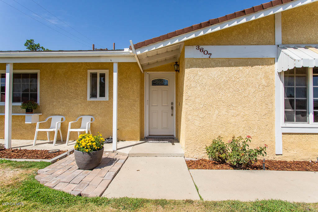 3607 Flood Street Simi Valley, CA 93063 - Photo 4 of 36 Entrance