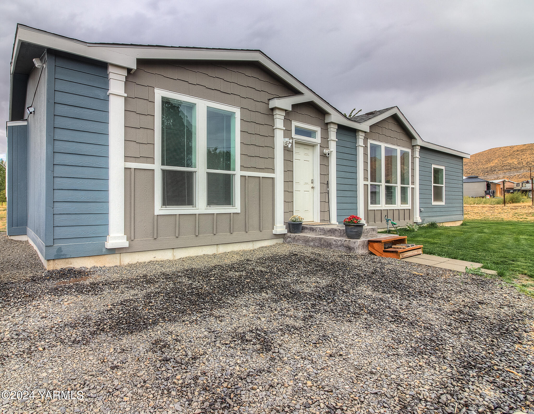 460 McPhee Road Naches, WA 98937 - Photo 2 of 39 45