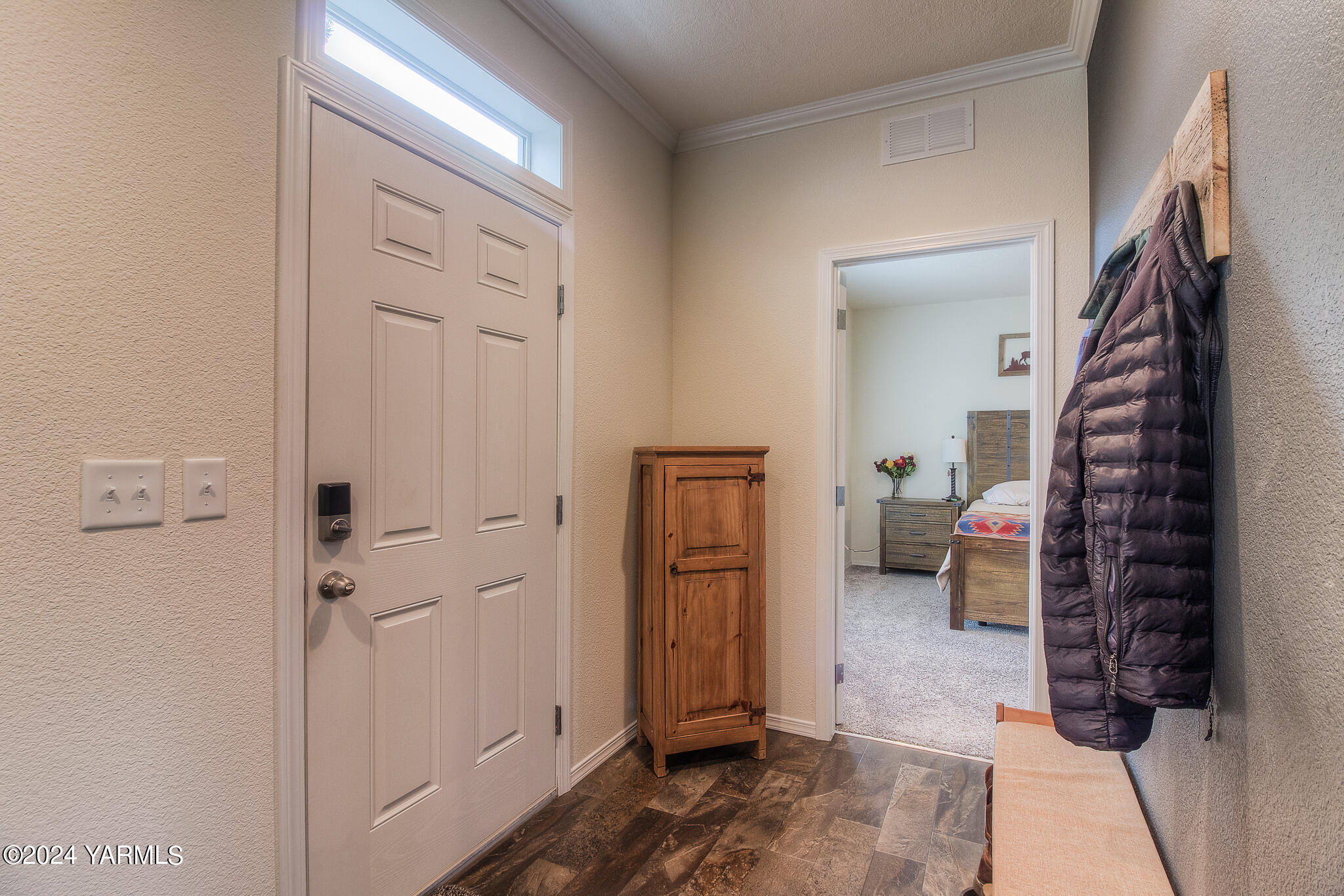 460 McPhee Road Naches, WA 98937 - Photo 7 of 39 Entry