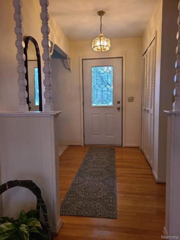 641 Lake Forest Road Rochester Hills, MI 48309 - Photo 8 of 34