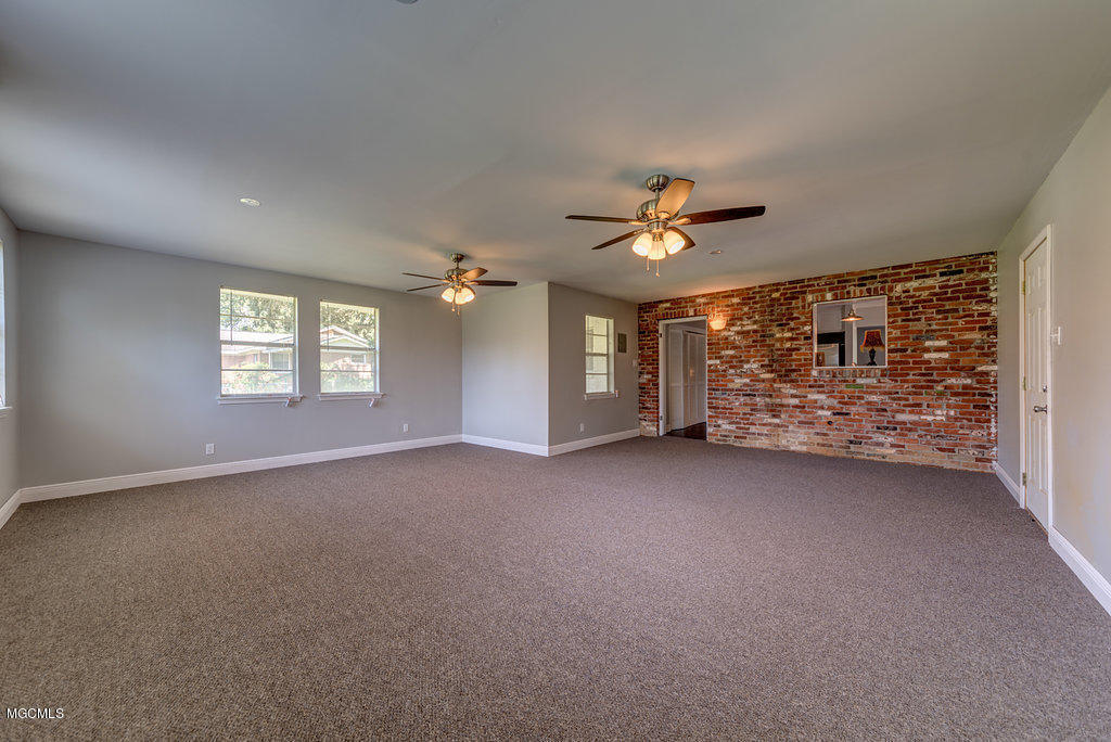 2143 Switzer Road Gulfport, MS 39507 - Photo 12 of 23 20170820-20170820-DSC_8969_70_71_72_73