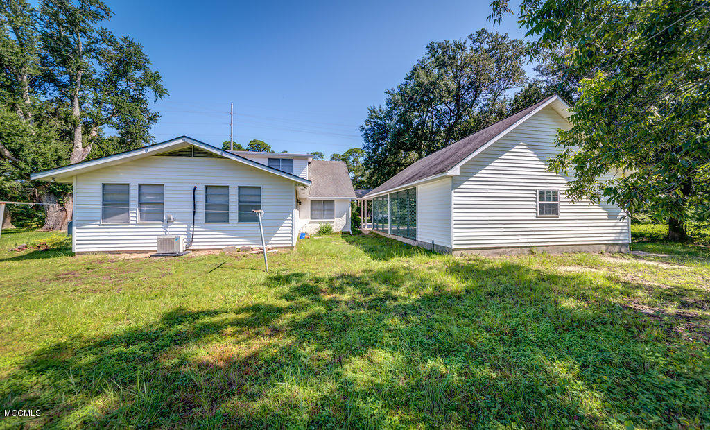 2143 Switzer Road Gulfport, MS 39507 - Photo 3 of 23 20170821-20170820-DSC_8824_5_6_7_8