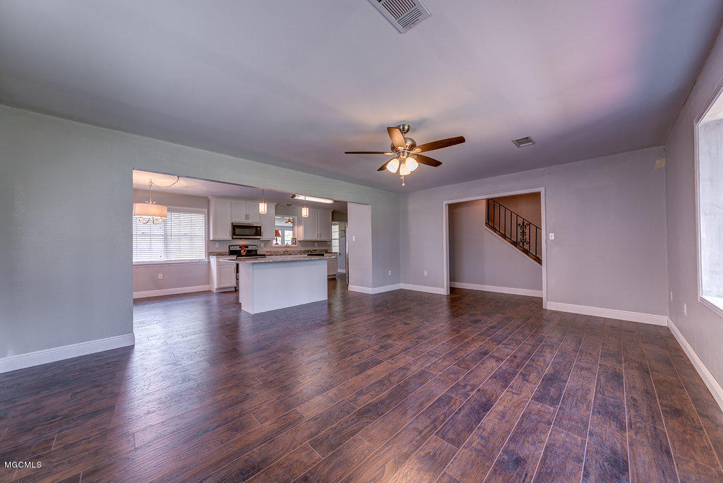 2143 Switzer Road Gulfport, MS 39507 - Photo 10 of 23 20170820-20170820-DSC_9004_5_6_7_8