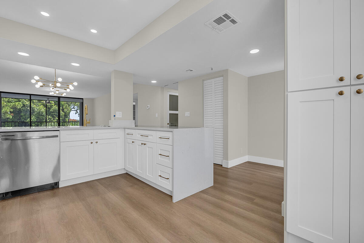 6562 Boca Del Mar Drive, Unit 425 Boca Raton, FL 33433 - Photo 2 of 26 DSC08993