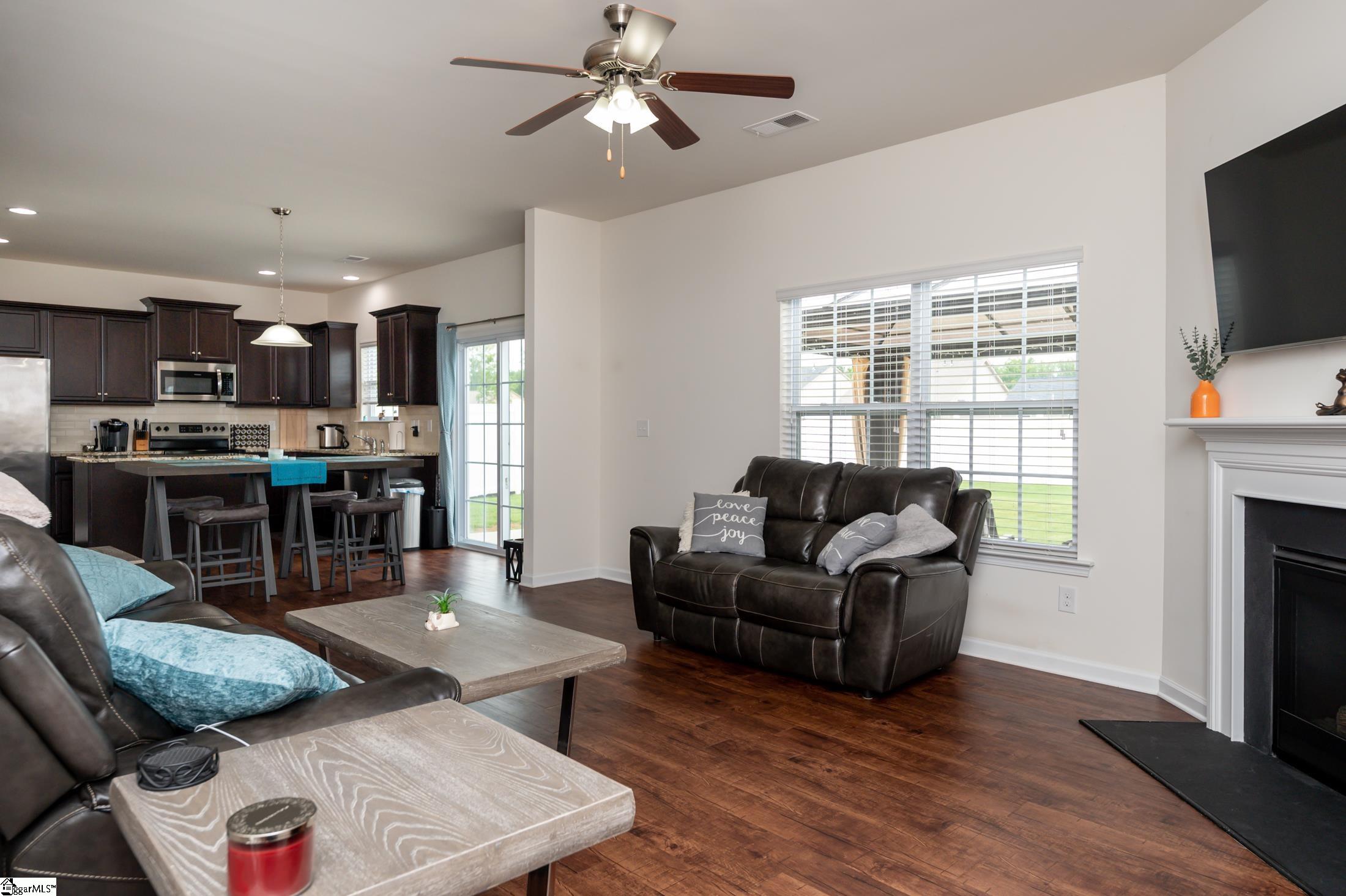 137 Lake Grove Road Simpsonville, SC 29681 - Photo 4 of 22 Gallery Image 4