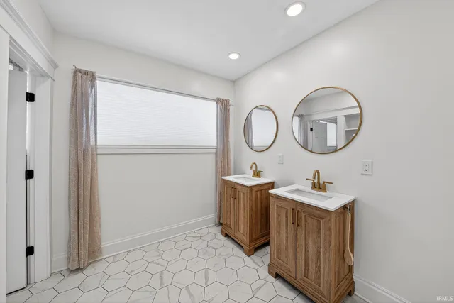 $435,000 | 814 Ashland Avenue, South Bend, IN 46616