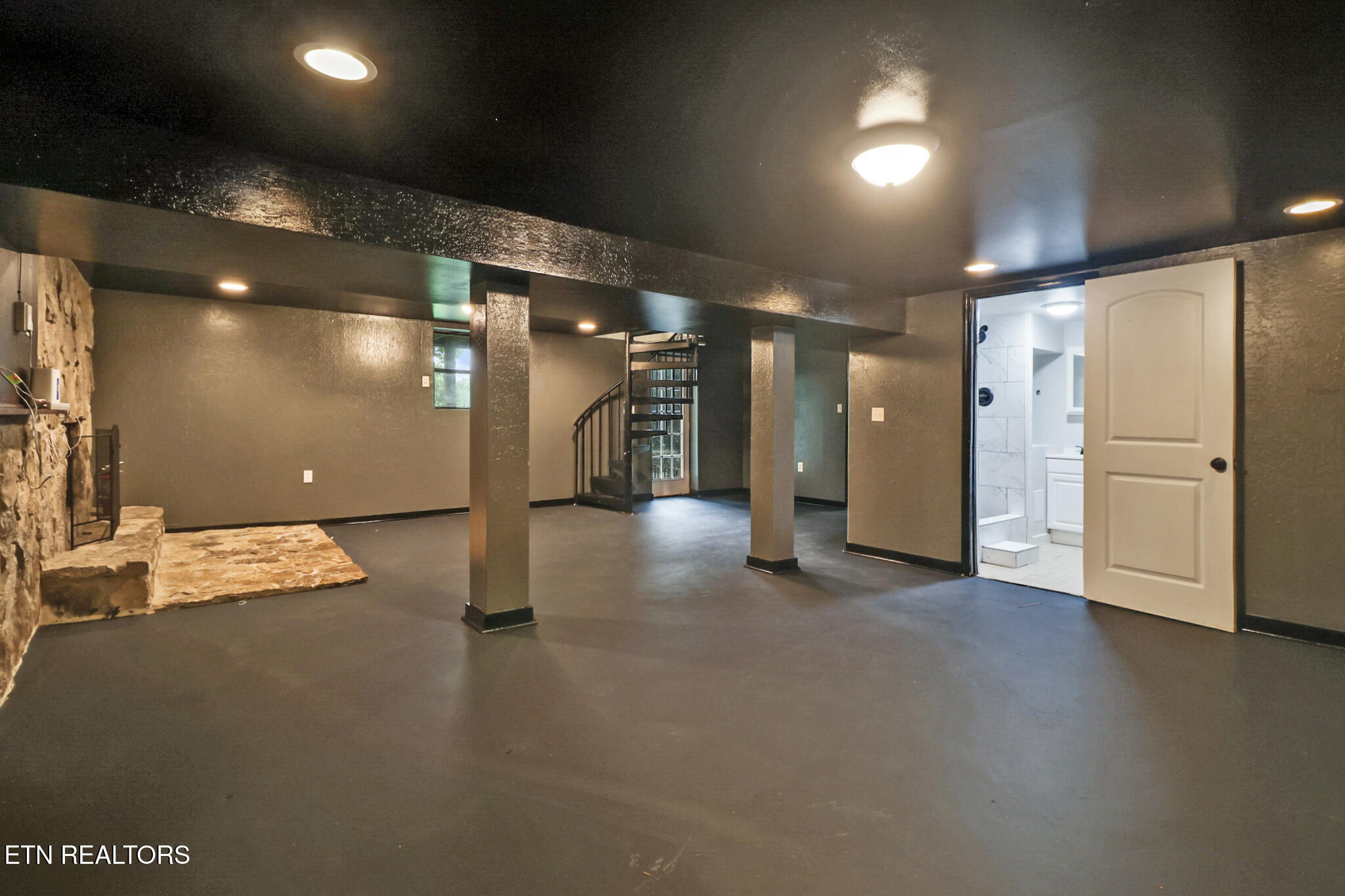 820 Sunset Drive Kingston, TN 37763 - Photo 32 of 37 if1a7315-if1a7319