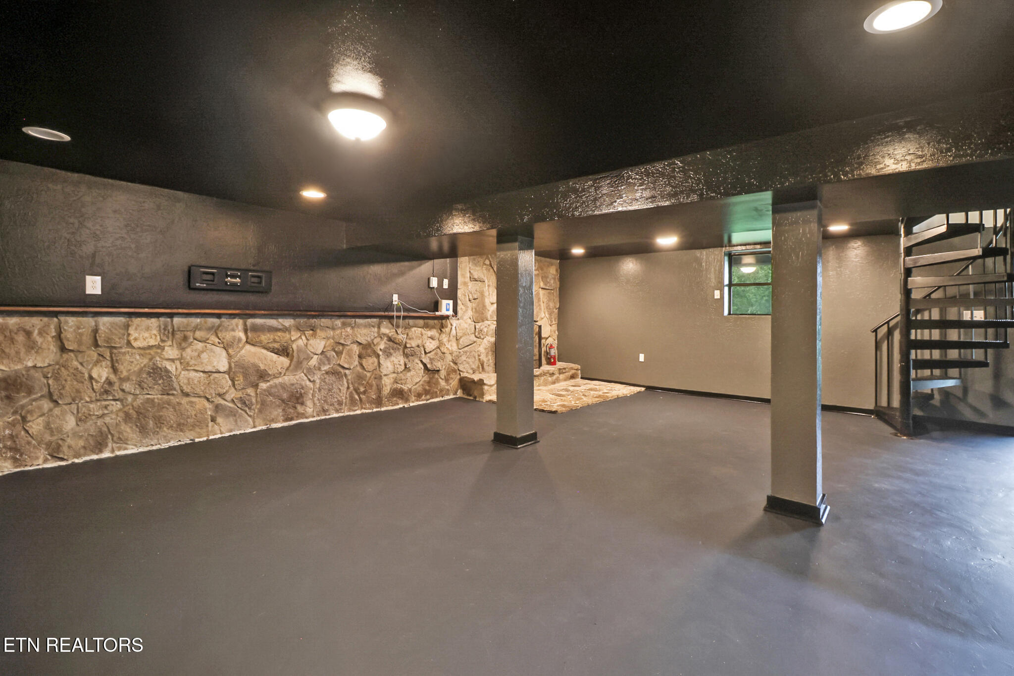 820 Sunset Drive Kingston, TN 37763 - Photo 33 of 37 if1a7320-if1a7324