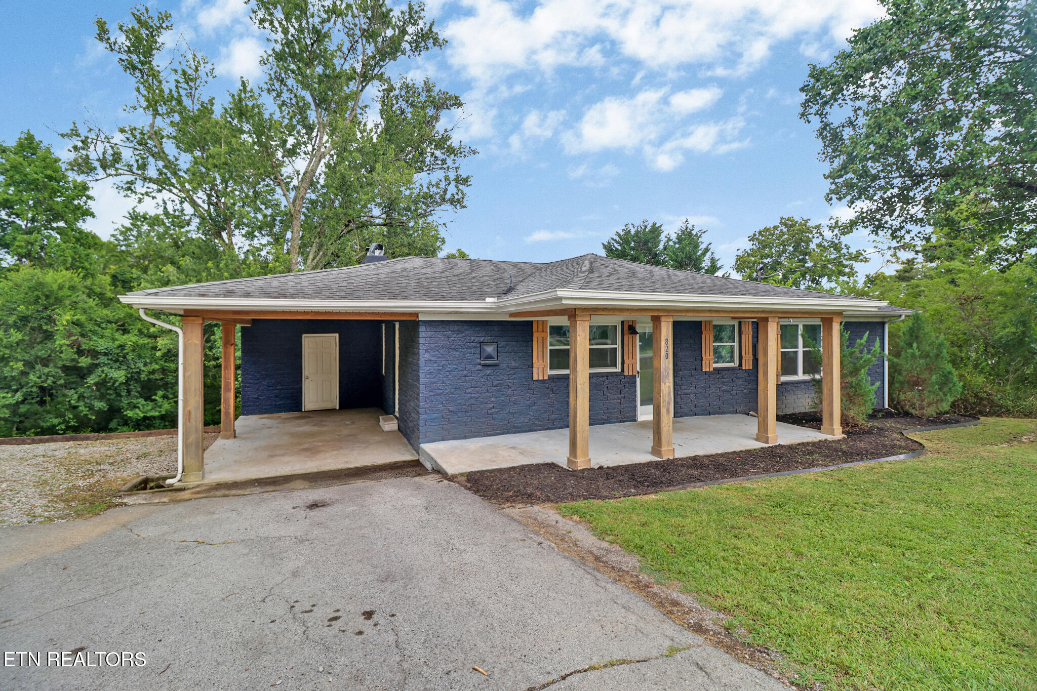 820 Sunset Drive Kingston, TN 37763 - Photo 4 of 37 if1a7350-if1a7354