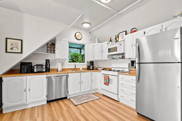 $2,390,000 | 7919 Empire Grade, Santa Cruz, CA 95060