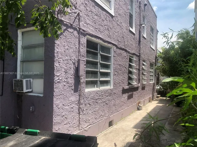 $1,999,000 | 125 Northwest 7th Avenue, Miami, FL 33128