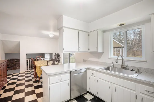 $189,000 | 4460 St Martins Drive, Flint, MI 48507