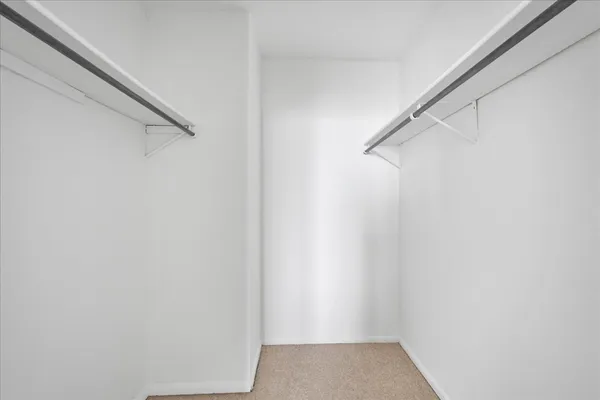 $239,000 | 6033 North Sheridan Road, Unit 34M, Chicago, IL 60660