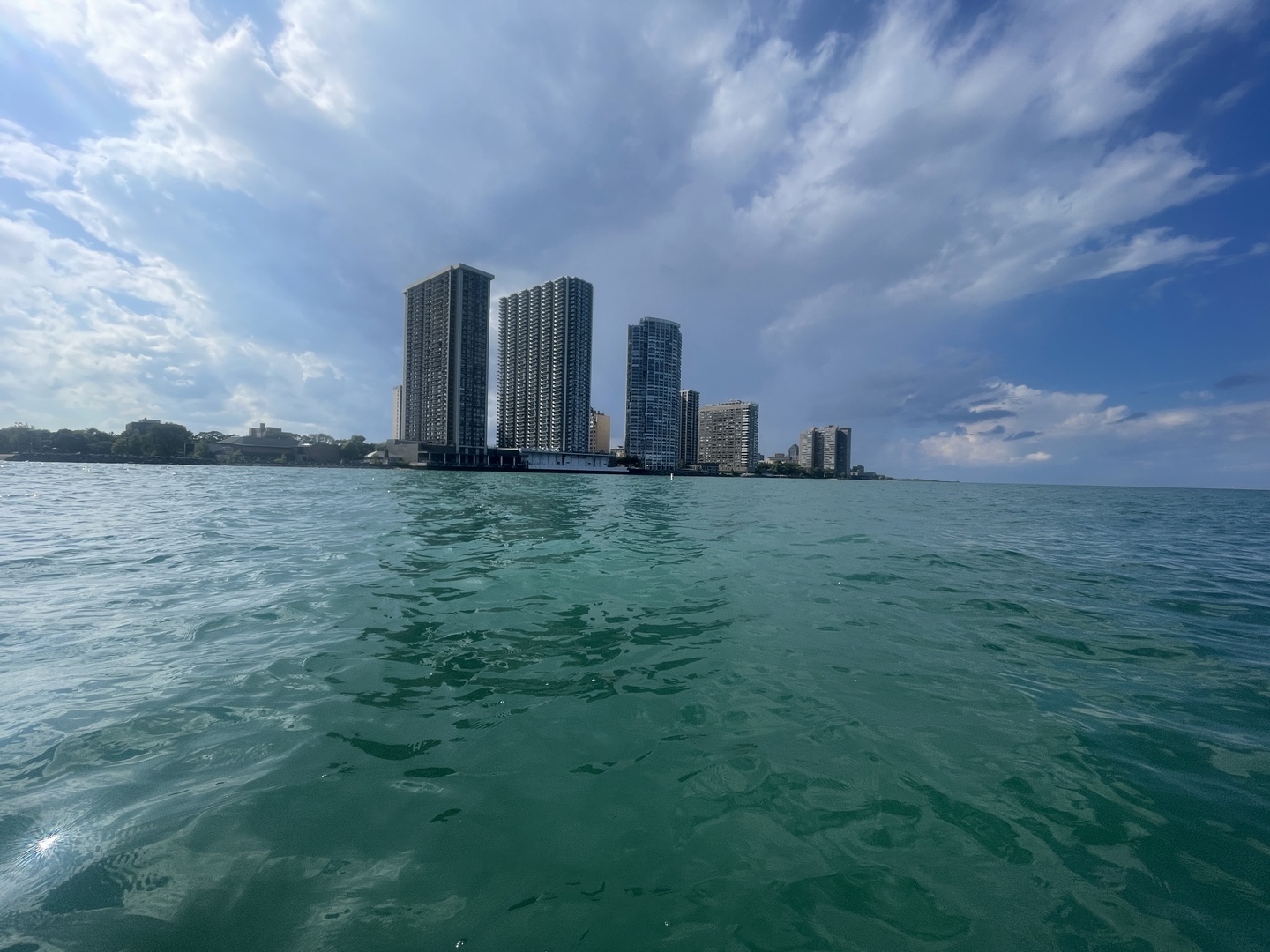 6033 North Sheridan Road, Unit 34M Chicago, IL 60660 - Photo 2 of 48 a view of a city with tall building in front of building