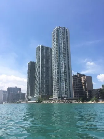 $239,000 | 6033 North Sheridan Road, Unit 34M, Chicago, IL 60660