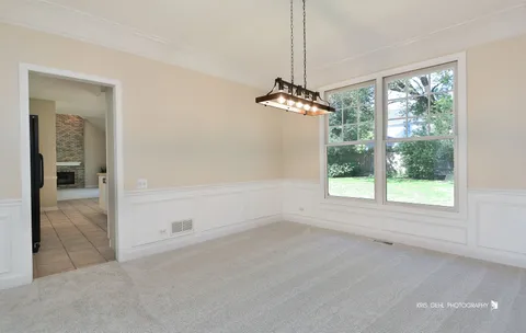 $499,000 | 1096 Chesapeake Boulevard, Grayslake, IL 60030