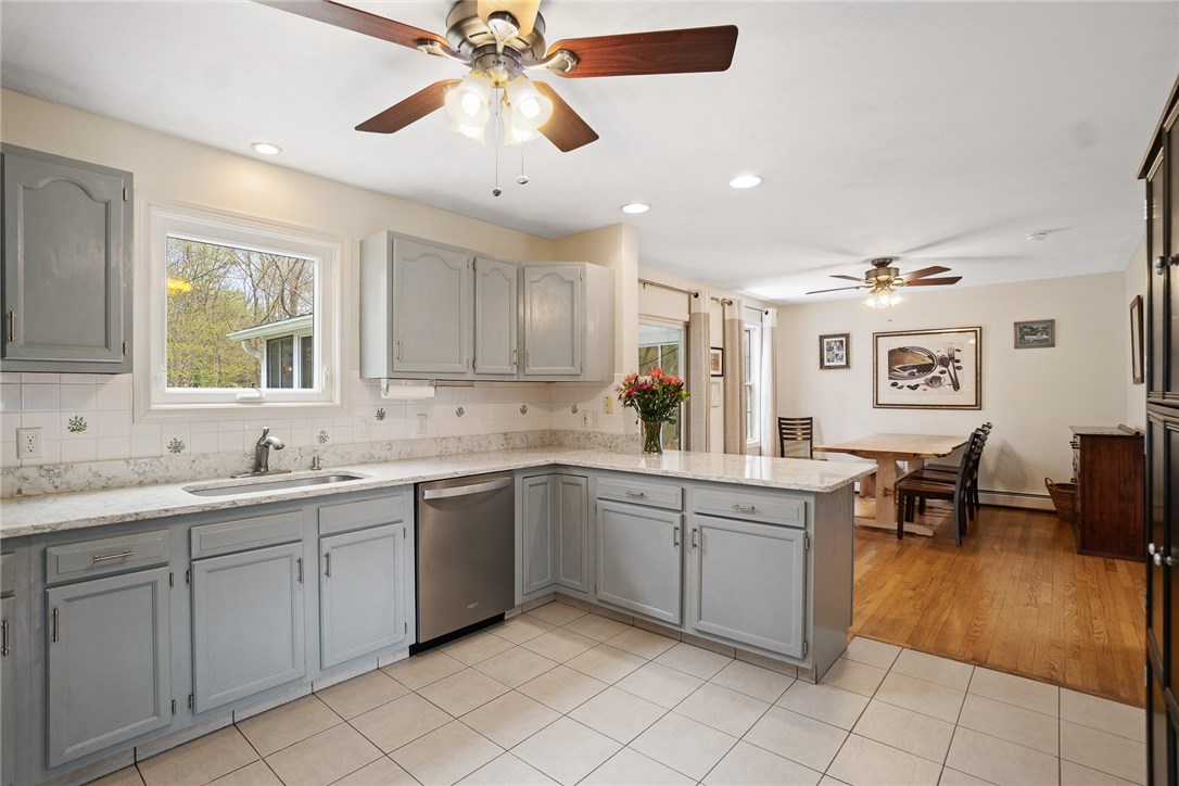 3 Wingate Road South Kingstown, RI 02879 - Photo 8 of 27 Gallery Image 8