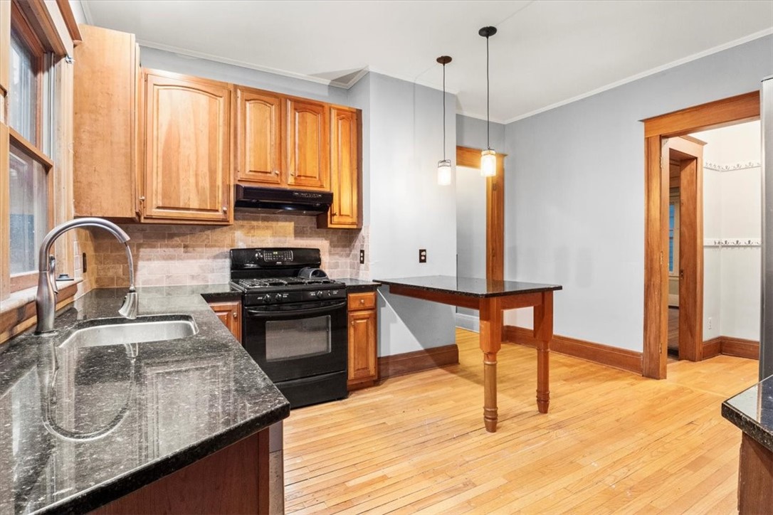 249 Canterbury Road Rochester, NY 14607 - Photo 14 of 36