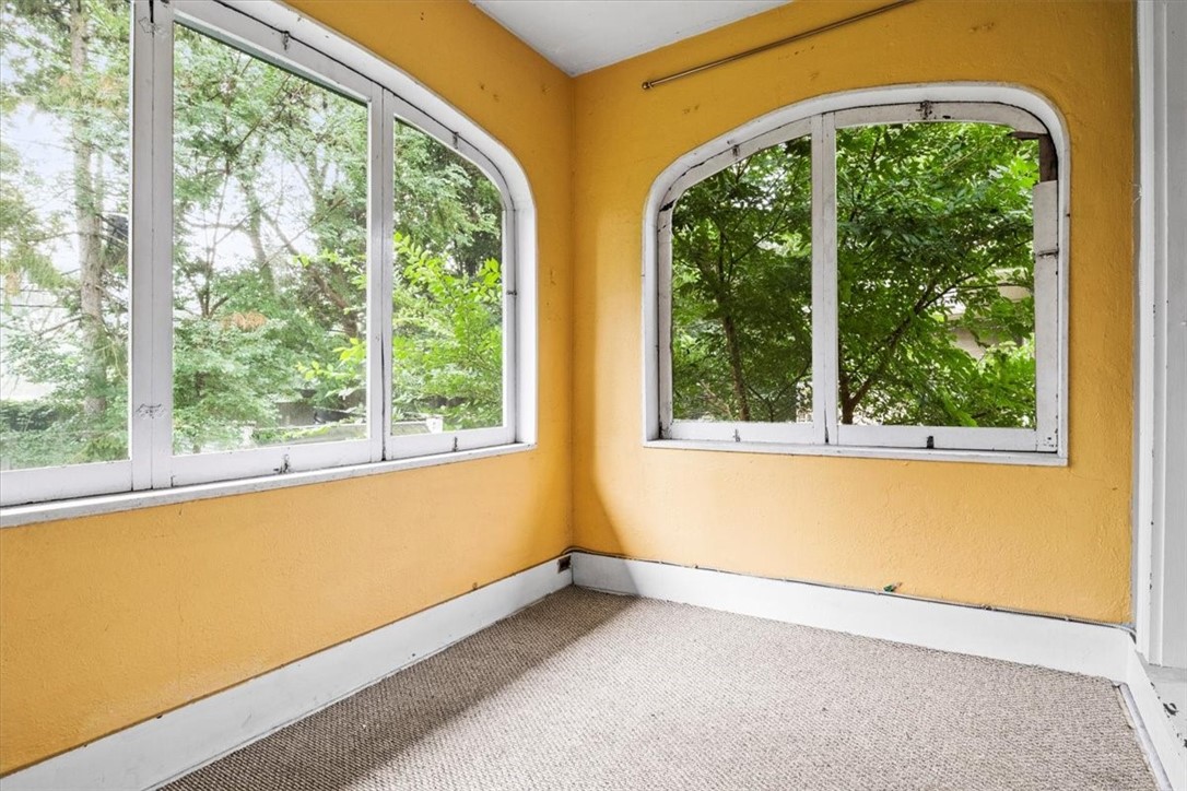 249 Canterbury Road Rochester, NY 14607 - Photo 21 of 36