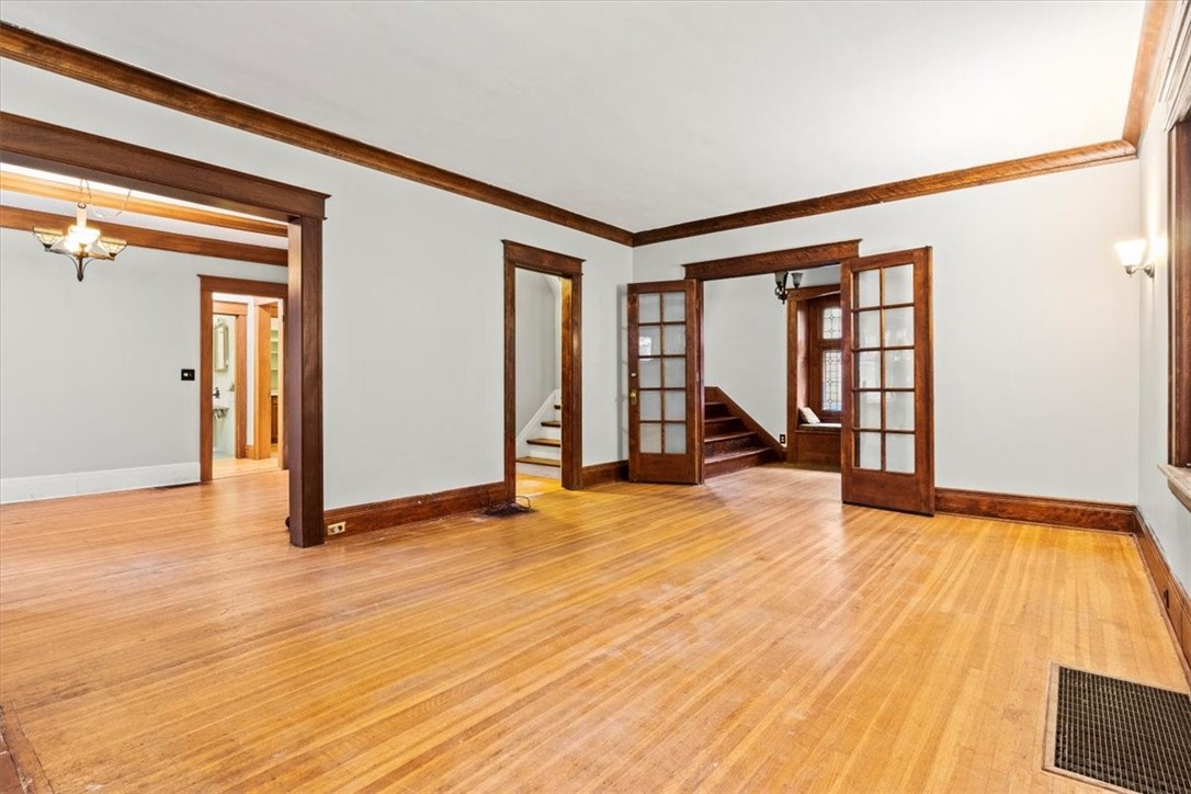 249 Canterbury Road Rochester, NY 14607 - Photo 6 of 36