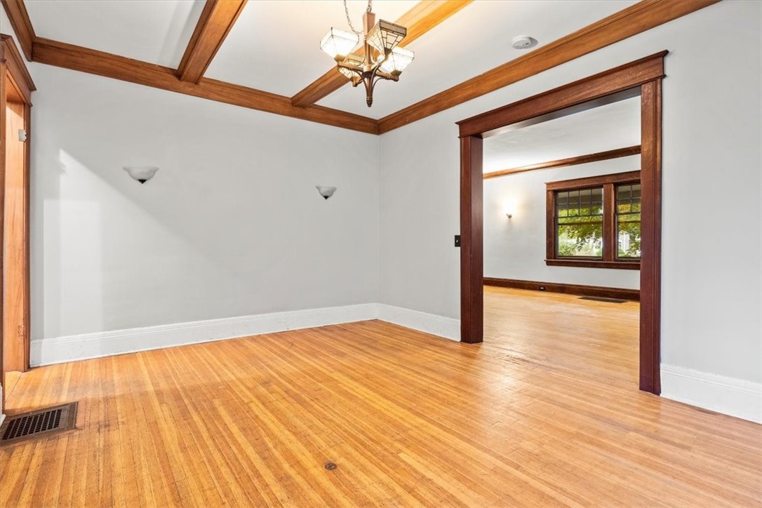 249 Canterbury Road Rochester, NY 14607 - Photo 9 of 36