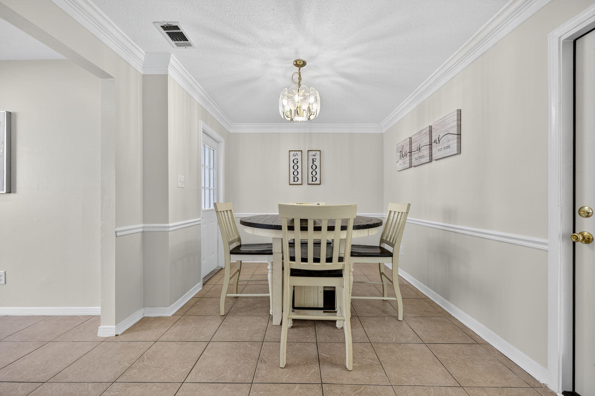 150 Beach Drive Fort Walton Beach, FL 32547 - Photo 11 of 56 a view of kitchen with furniture and wooden floor