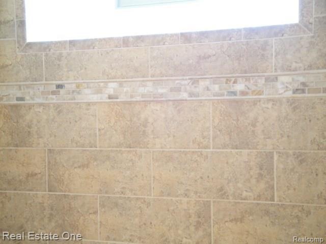 3010 Cumberland Road Berkley, MI 48072 - Photo 22 of 30 DSC02586.jpg