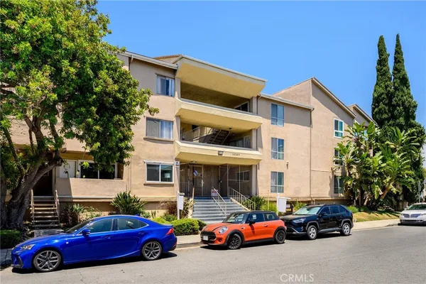 $3,600 | 10757 Hortense Street, Unit 210, Toluca Lake, CA 91602