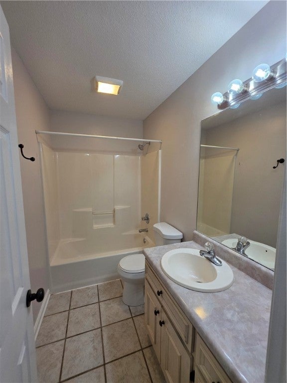 709 Groce Street Opelika, AL 36801 - Photo 13 of 31 Hall Bathroom