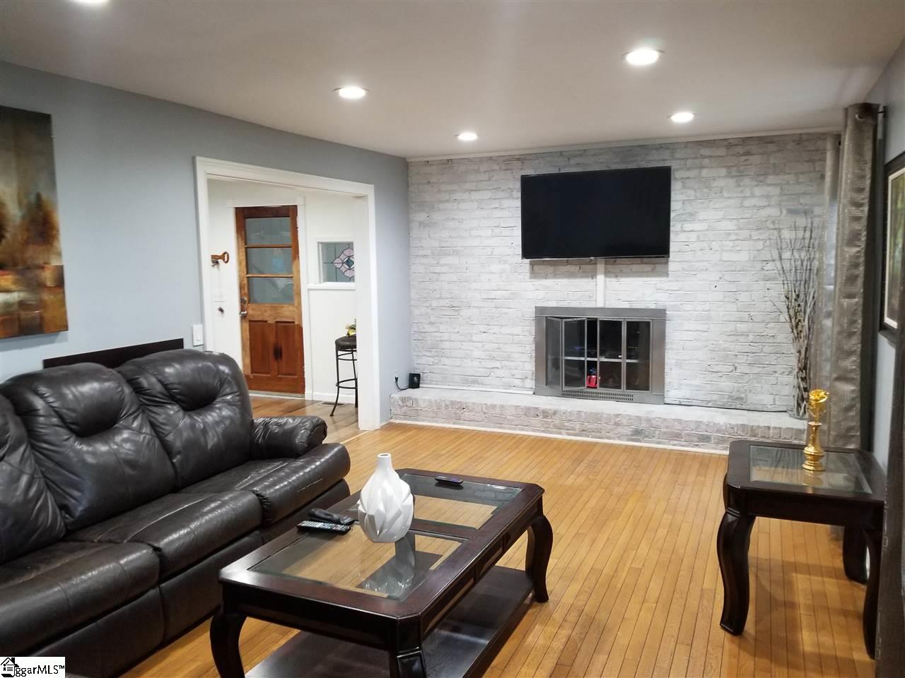 1600 Clement Road Greer, SC 29650 - Photo 3 of 26 Gallery Image 3