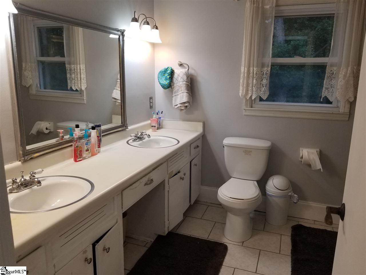 1600 Clement Road Greer, SC 29650 - Photo 8 of 26 Gallery Image 8
