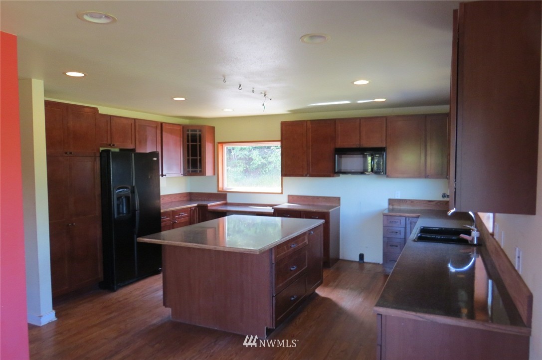 472 Hansen Road Port Angeles, WA 98363 - Photo 11 of 25 Gallery Image 11