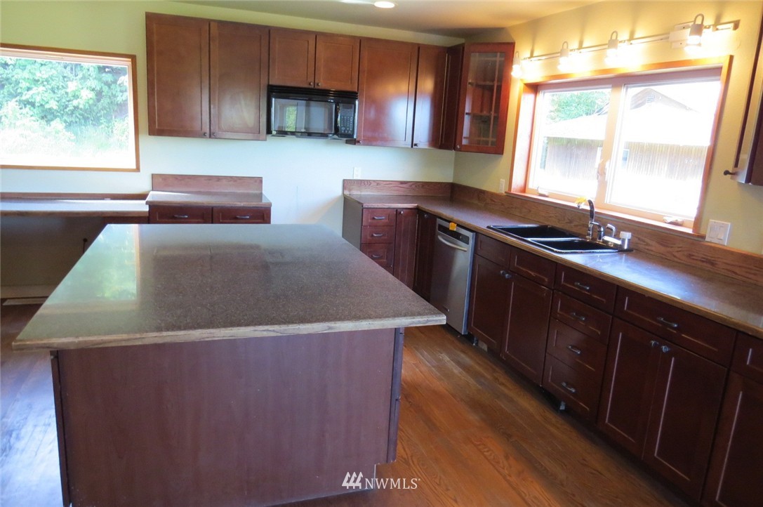 472 Hansen Road Port Angeles, WA 98363 - Photo 13 of 25 Gallery Image 13