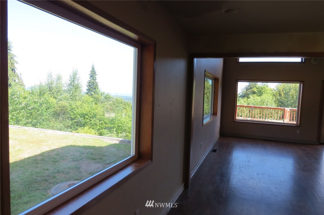 472 Hansen Road Port Angeles, WA 98363 - Photo 14 of 25 Gallery Image 14