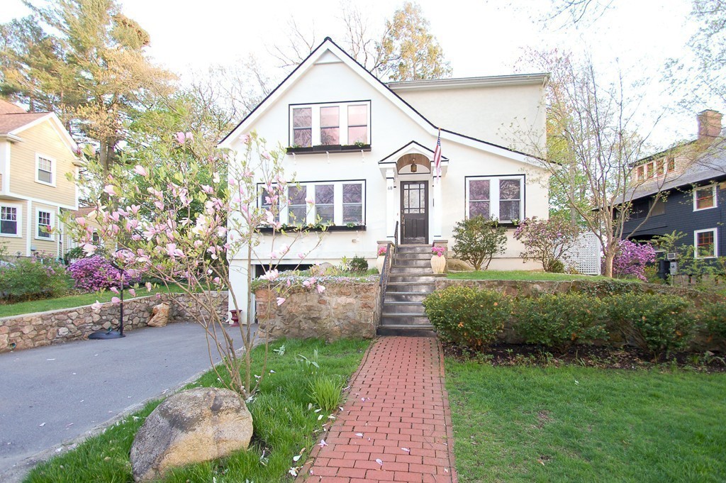 68 Curve Street Wellesley, MA 02482 - Photo 4 of 4 Gallery Image 4