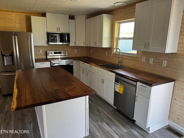 $279,900 | 280 Hickory Street, Bean Station, TN 37708