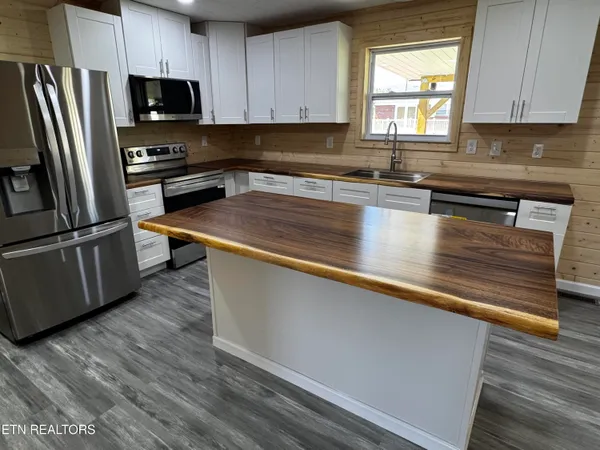 $279,900 | 280 Hickory Street, Bean Station, TN 37708