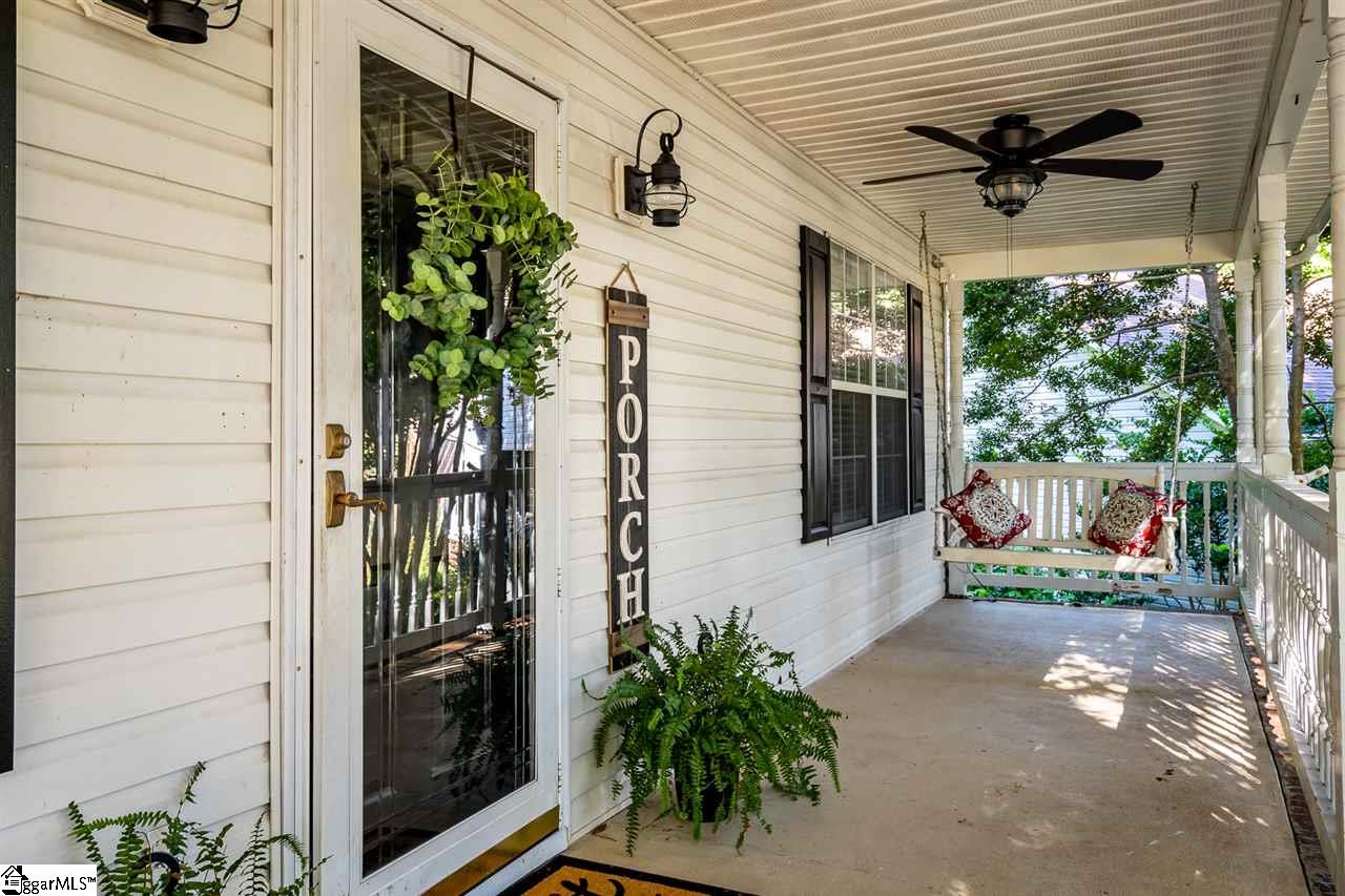 109 Timberjack Street Simpsonville, SC 29680 - Photo 3 of 30 Gallery Image 3